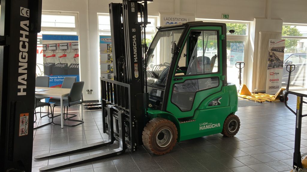 Hangcha CPD35-XD6-SI21 (1)